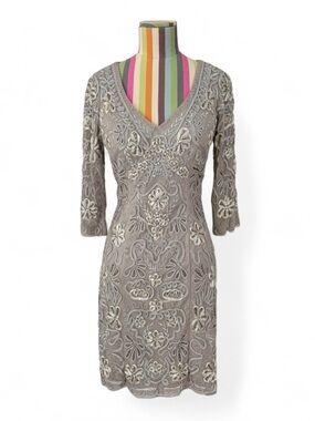 Sue Wong Nocturne Grey Lace Beaded Ribbon Mesh 3/4 Sleeve V-Neck Sheath Dress